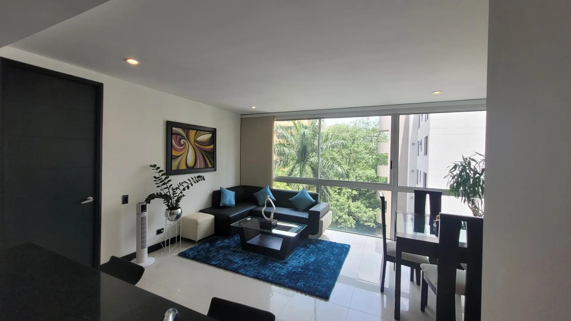 Amazing Apartment In El Poblado 메딜린
